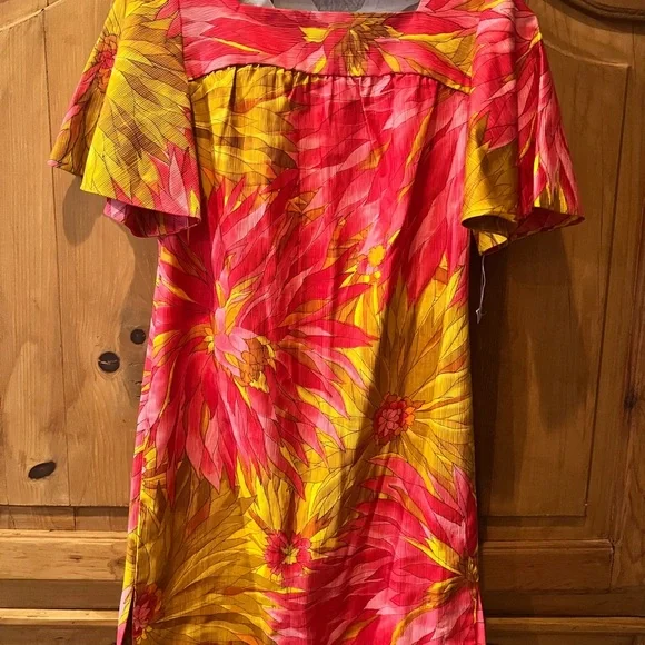 VINTAGE 60s Cotton Dress
Hawaiian Sun Dress - Small - Picture 6 of 10